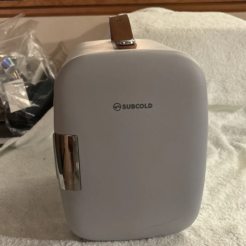 Subcold Pro4L Mini USB Fridge Cooler   NEW Open Box Portable Fridge